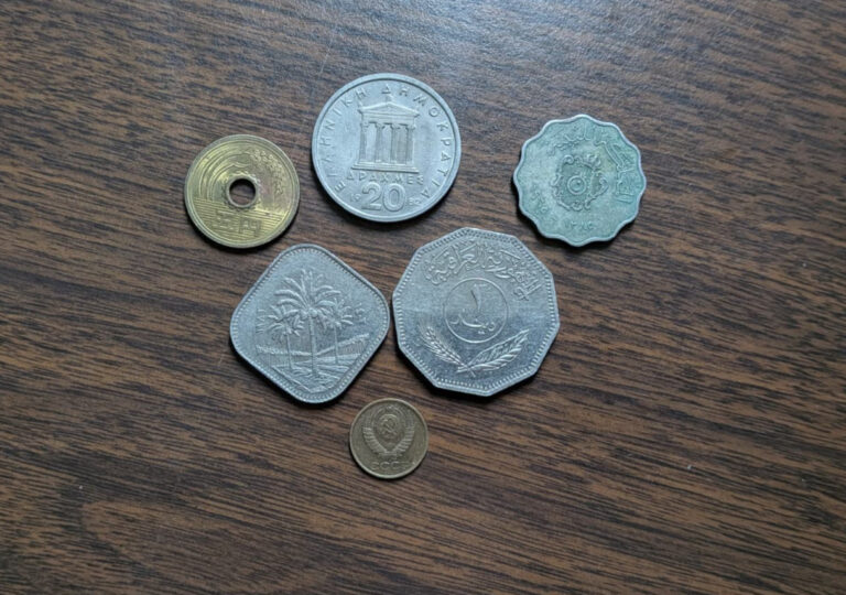 Read more about the article Mix Shaped Coins Libya Iraq USSR Greece Japan Mixed Dates