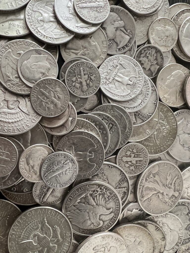 Read more about the article Silver Coin Mixed Lot | ESTATE SALE LIQUIDATION | US Silver Coins
