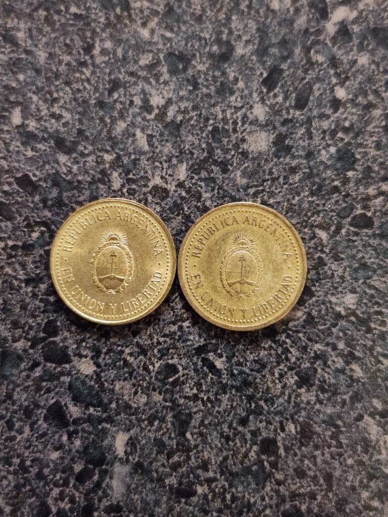 Read more about the article Lot of Two 1992 Argentina 10 Centavos Coins Free Shipping Aluminum Bronze