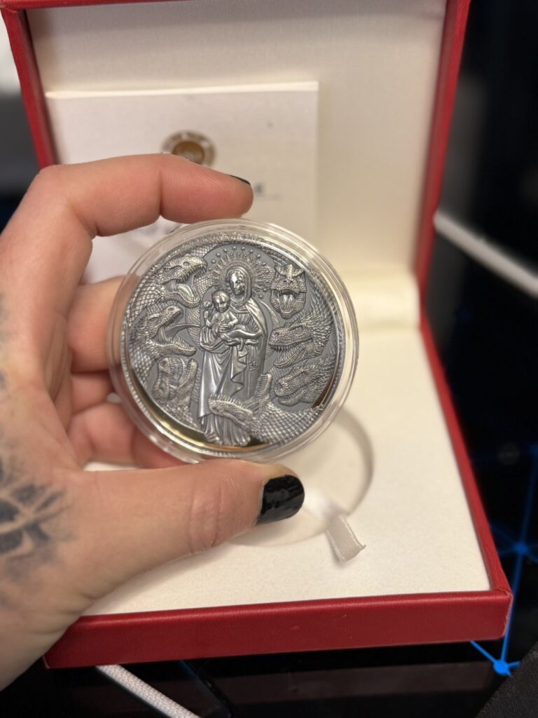 Read more about the article 2021 3 Oz Silver Cameroon Apocalypse THE LADY N THE DRAGON Antique Finish Coin..