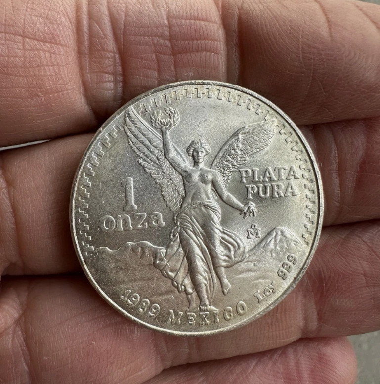 Read more about the article 1989 Mexican Libertad 1 oz .Coin-As shown in the figure