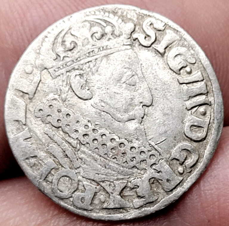 Read more about the article 1621 Poland 3 Groschen Silver TREASURE coin SIGISMUND III with coin attached