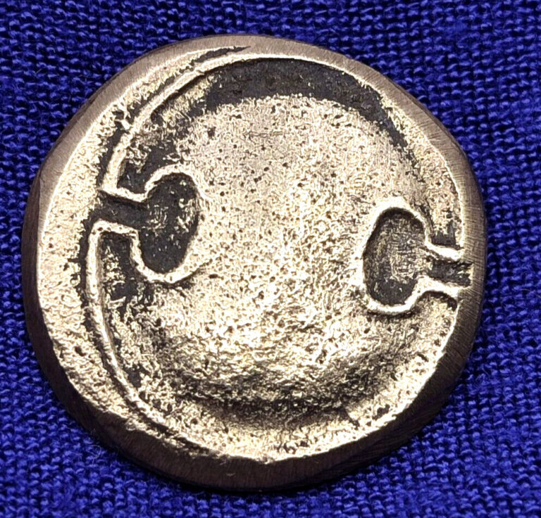 Read more about the article GENUINE ANCIENT GREEK SILVER COIN MACEDONIA PHILIP VI (149-148BC) SHIELD COIN