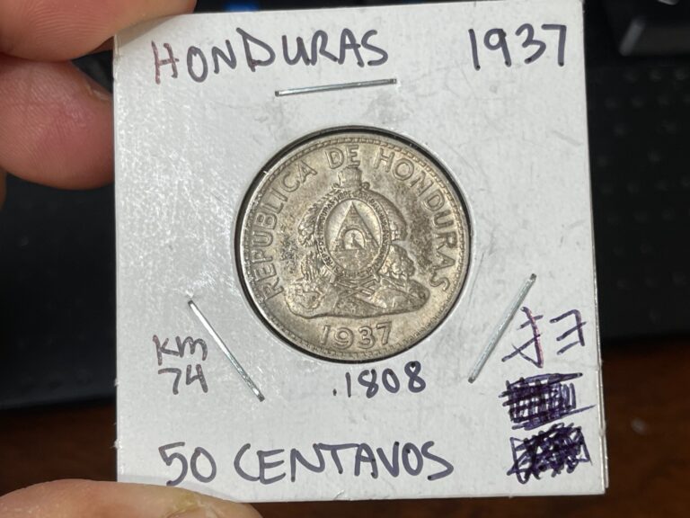 Read more about the article 1937 Honduras 50 Centavos Silver Coin Great Condition