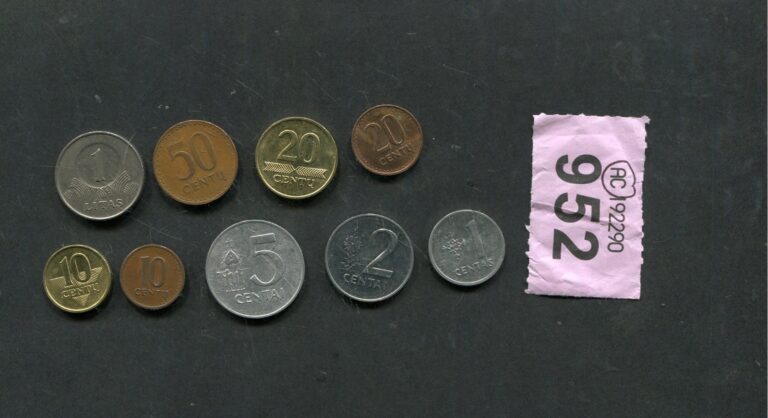 Read more about the article Lot of  9   coins of   Lithuania