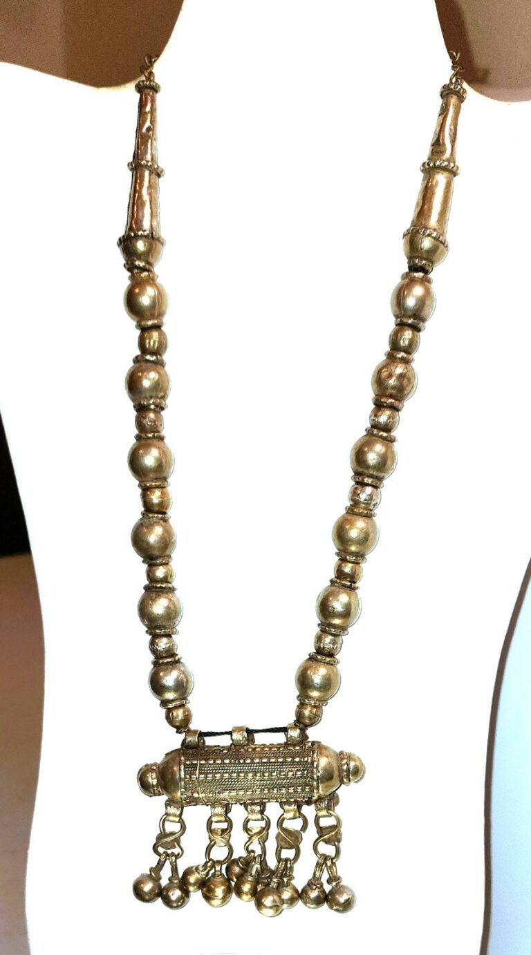 Read more about the article Antique Yemen Coin Silver Hirtz Necklace Entirely Handmade