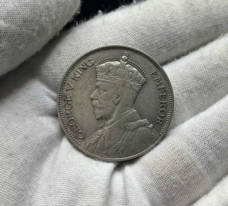 Read more about the article 1934 New Zealand  Half Crown Coin   Gorgeous SILVER Coin C375