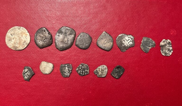 Read more about the article Lot Of 14 Bolivia Spanish Colonial Cob Silver Coins Potosi Mint (N)