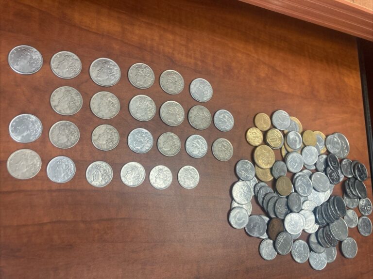 Read more about the article Lot of Brazilian Coins Both Older (1960’s-70’s) And More Modern . Brazil LotIDB