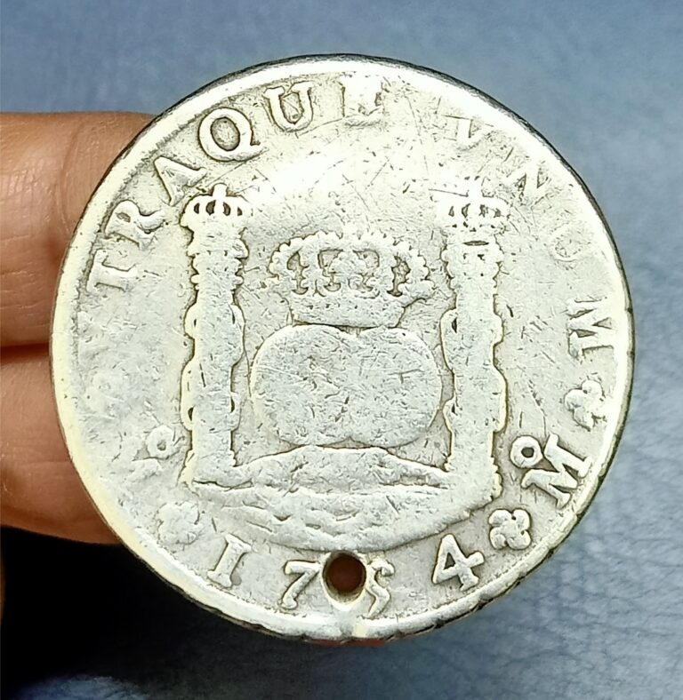 Read more about the article 1754 Mexico 8 Reales Pillar Dollar Hole Silver Coin
