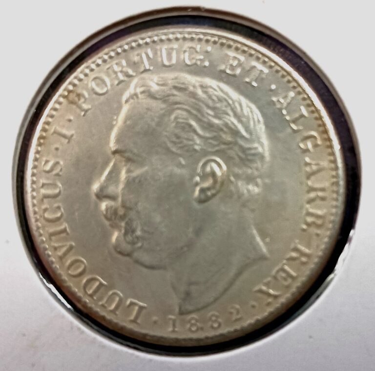 Read more about the article PORTUGUESE 1882 INDIA UMA RUPIA SILVER COIN