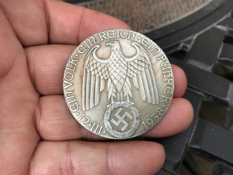 Read more about the article LARGE 1938 WWII GERMAN EIN REICH WAR EAGLE COMMEMORATIVE COIN