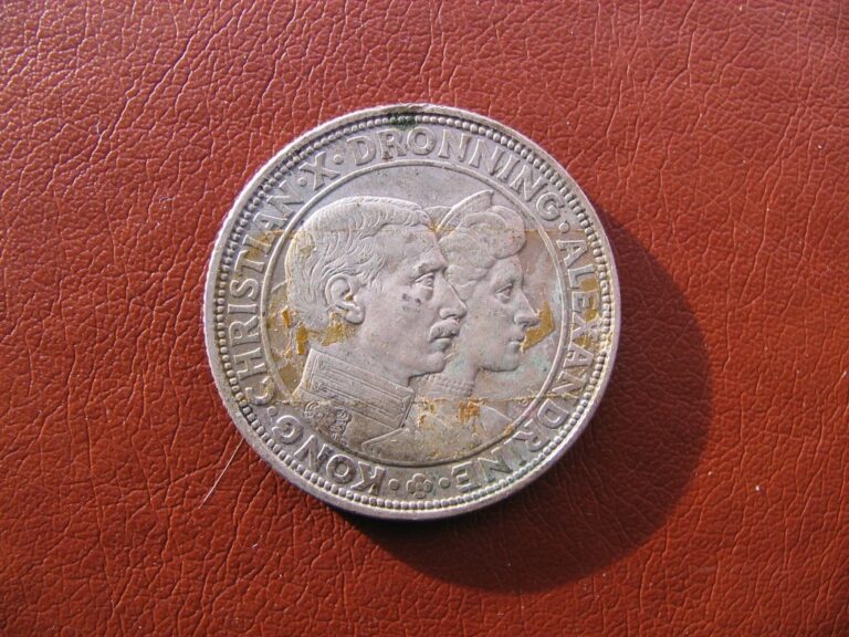 Read more about the article SILVER 2 Kroner  1898-1923  SILVER Anniversary Christian X and Alexandrine Wedding