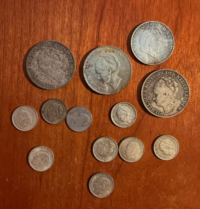 Read more about the article NETHERLANDS SILVER  COINS: GULDEN; 1923  1929  1944  1/2 GULDEN 1957  10 CENTS;
