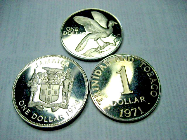 Read more about the article Three  $1.00  coins – Jamaica  and 2 Trinidad and Tobago coins 1971  “74 and ’76