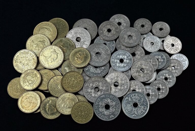 Read more about the article Denmark Coin LOT Danish 2 5 10 20 KRONER Coins BULK LOT ~ 496 DKK