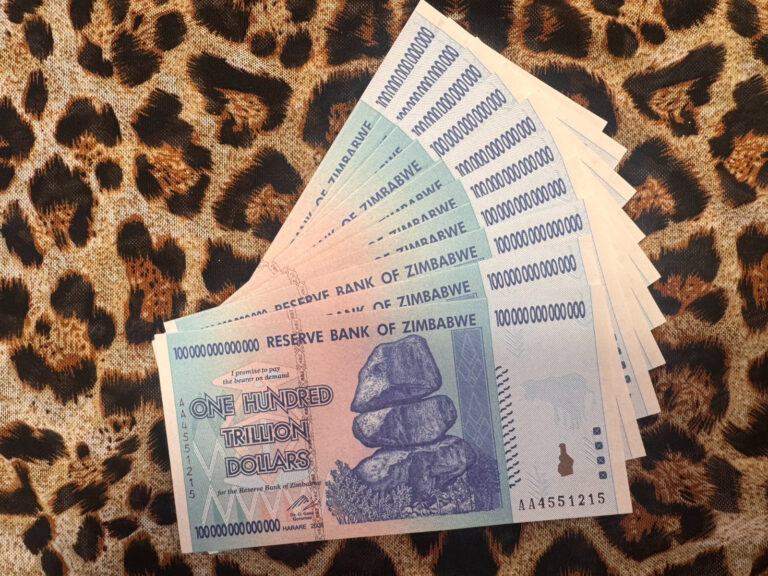 Read more about the article LOT OF 10  ZIMBABWE 100 TRILLION DOLLAR BANKNOTES – AA/2008 (UNCIRCULATED)