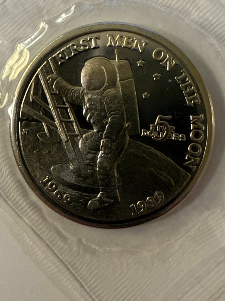 Read more about the article 1969 1989 Marshall Islands $5 First Men On The Moon Commemorative Coin #1