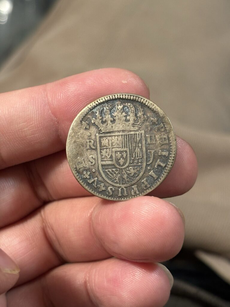 Read more about the article 1721 S J Spain 2 Reales Silver Coin Philip V Rare