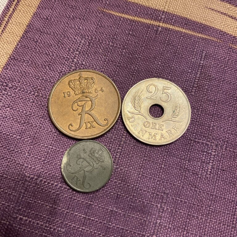 Read more about the article Denmark 1960 1 Ore  1968 25 Ore  1964 5 Ore- 3 Coins