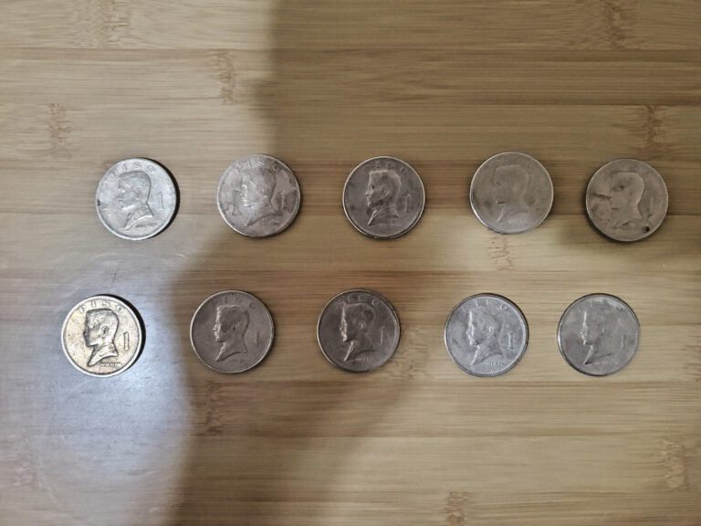 Read more about the article 10 Pieces 1972 1 Peso Philippines Coins Ships Free